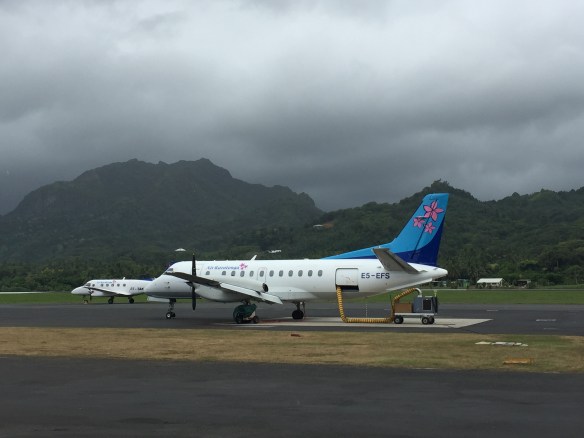 aitutaki-plane